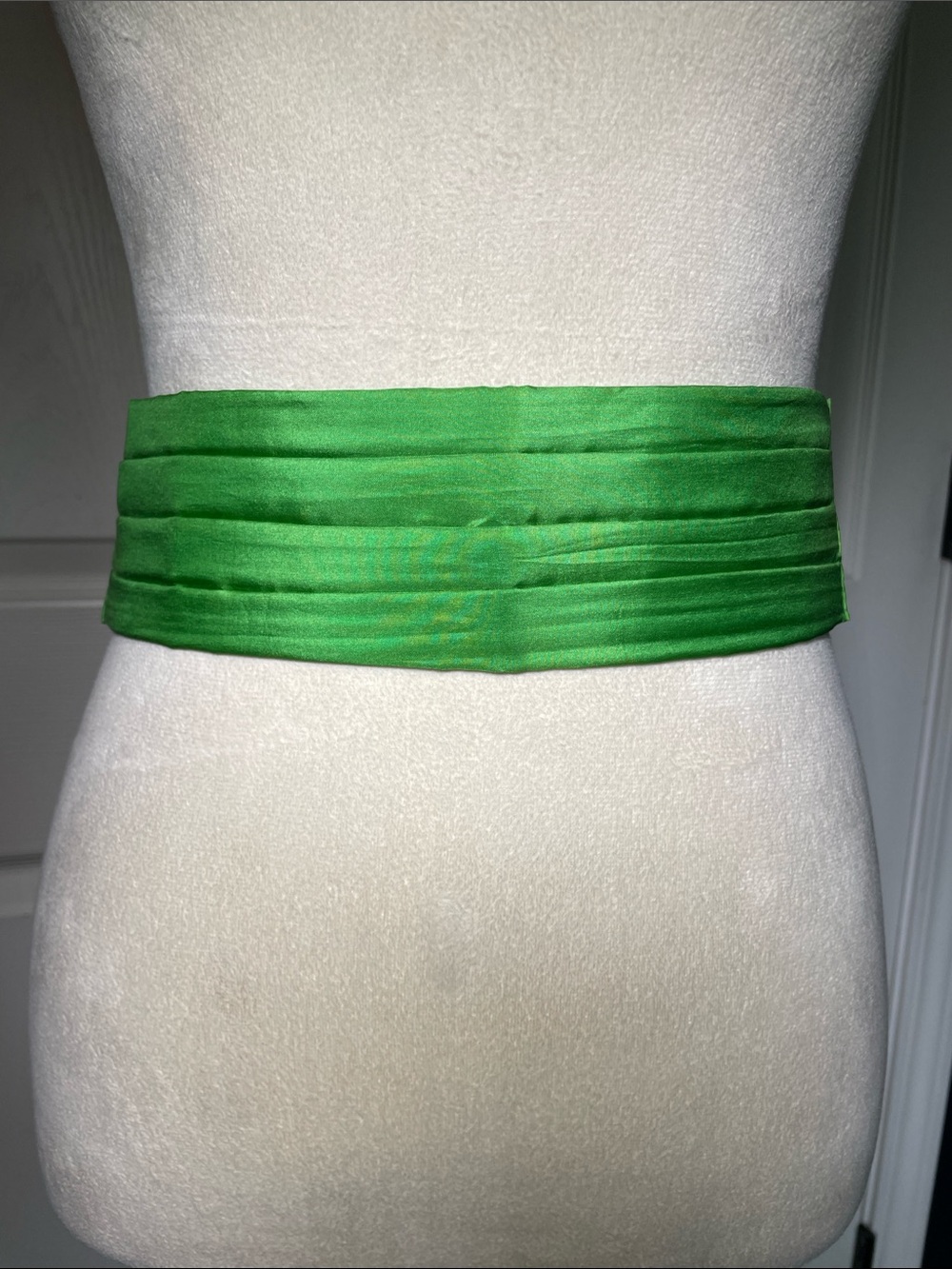 Vintage Ginnie Johansen Designs Green Pleated Silk Satin Waist Belt Size Medium
